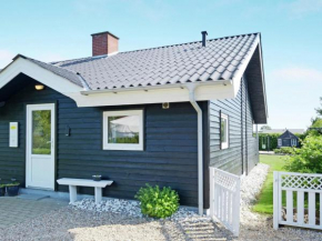 Two-Bedroom Holiday home in Hals 11